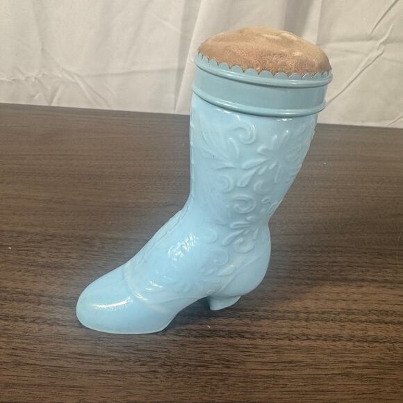 Vintage Avon Sonnet Cologne Bottle Blue Glass Victorian Boot with Tan Top 1970s - Picture 2 of 3